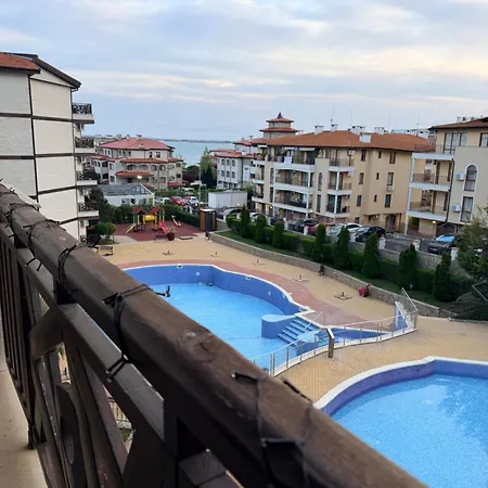 Sea-view In Royal Palm Near Sveti Vlas
